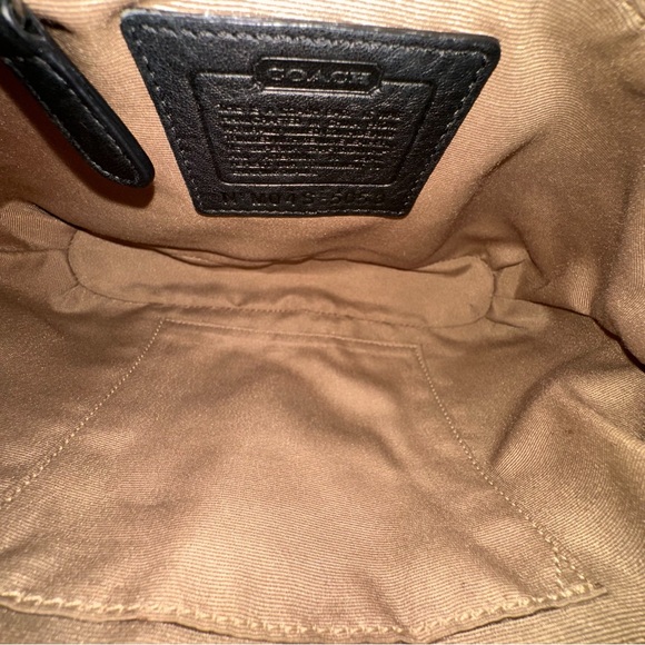 Coach Hamptons Vintage Pebbled Leather Hobo Bag - Picture 12 of 13